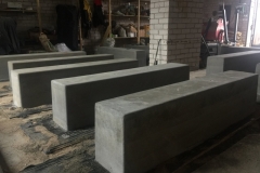 2 betoformos betoniniai suoliukai