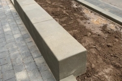 betoniniai suoliukai ir bordiurai
